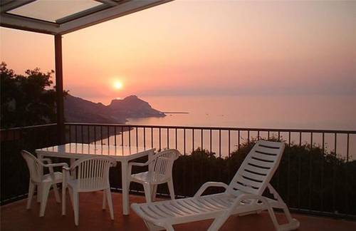 Cefal&ugrave; Italie code promo booking.com