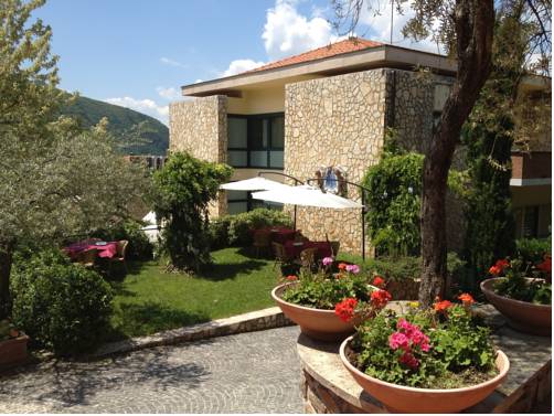 Solofra Italie code promo booking.com