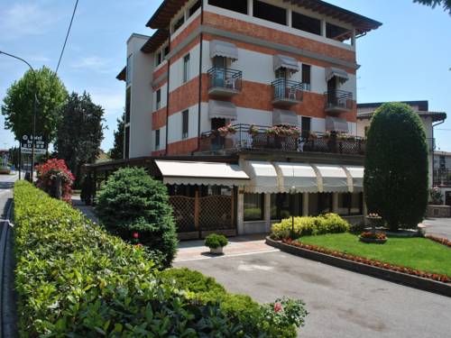 Peschiera del Garda Italie code promo booking.com