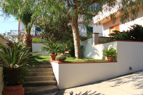 Lazzaro Italie code promo booking.com