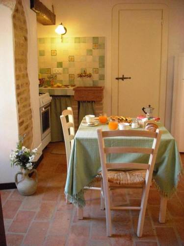 Castelferretti Italien Hotel Promo-Code booking.com