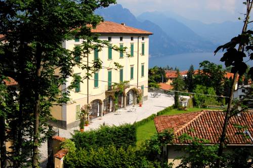 Solto Collina Italie code promo booking.com