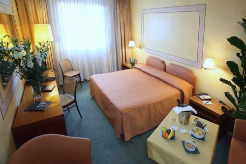 Saronno Aktionscode Italien Booking.com