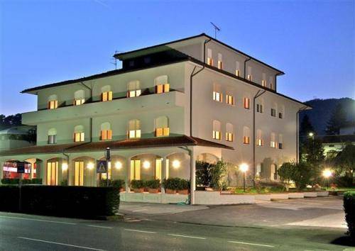 Monsagrati Aktionscode Italien Booking.com